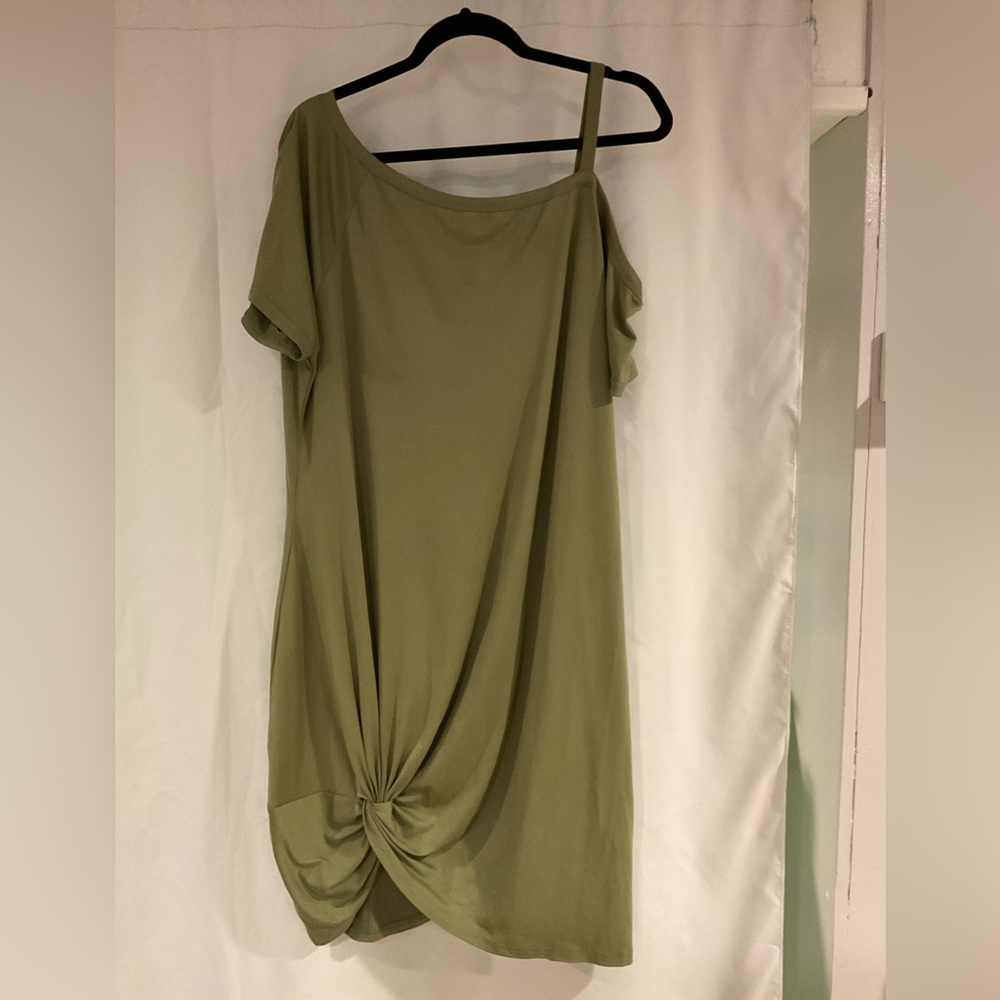 Green Fitted Dress - Plus Size